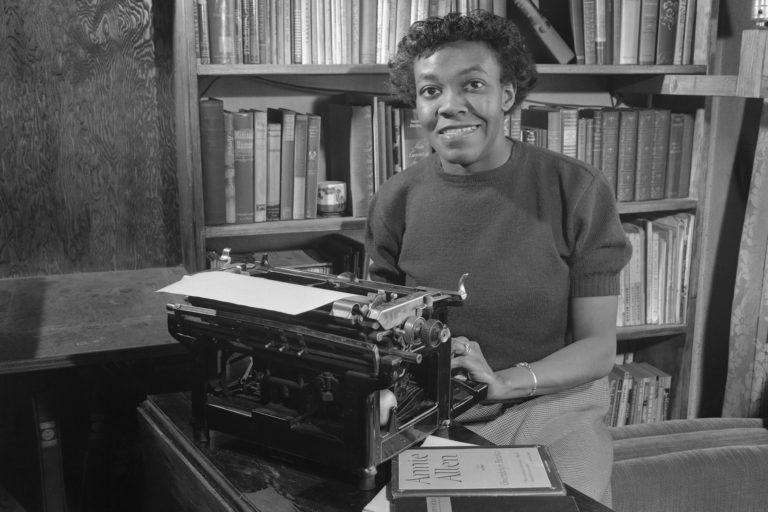 gwendolyn brooks about race