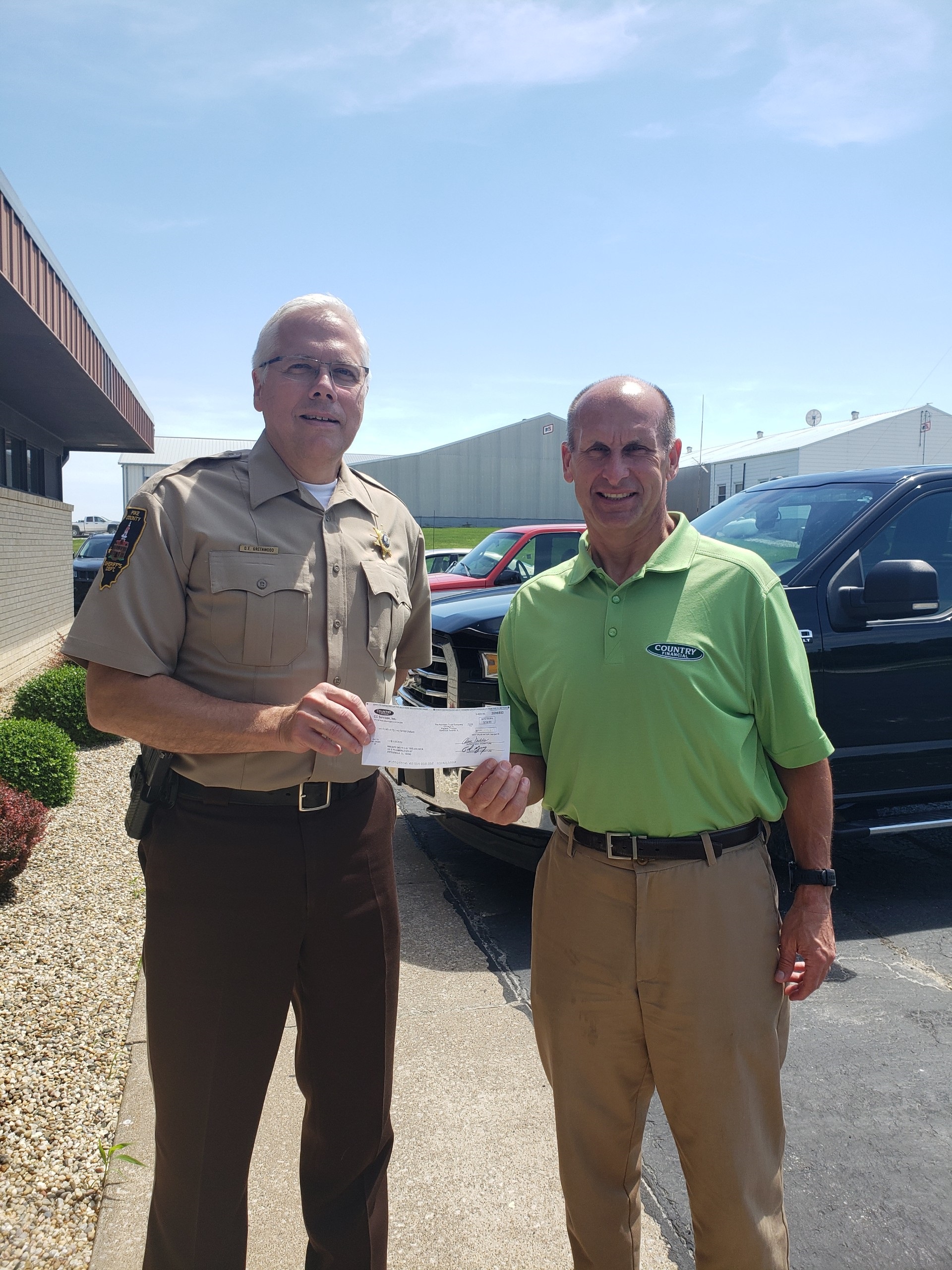 Pike County Sheriff’s Office Receives Country Financial Donation – WLDS