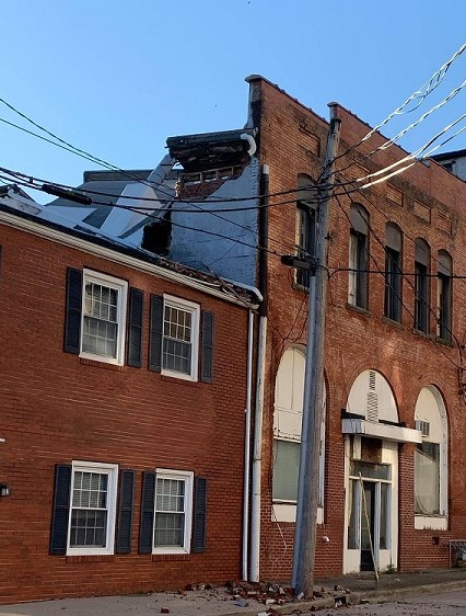 Roof Collapses Overnight in Downtown Jacksonville - Vimarsana News