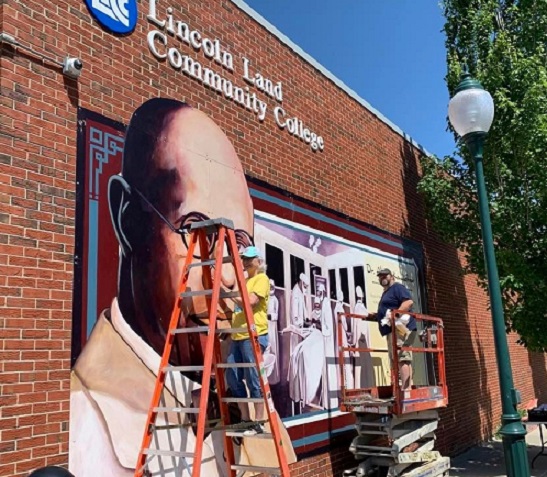 Downtown's Newest Mural Honors Pioneering Jacksonville Physician, Trolly Mural Also Returns – WLDS - Vimarsana News