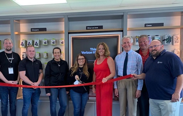 Jacksonville Verizon Retail Store Officially Open for Business - Vimarsana News