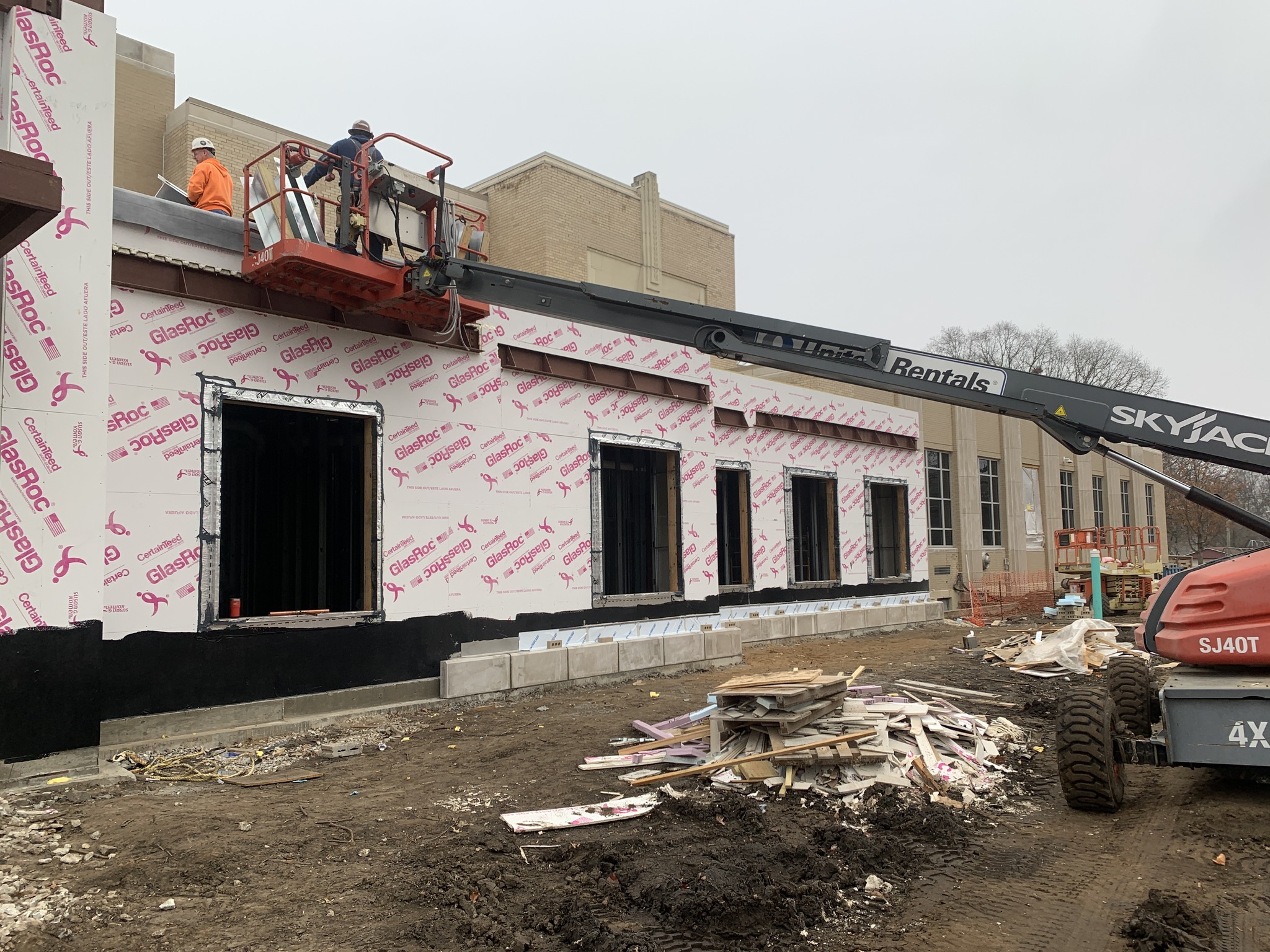 Ptacek Unhappy With Contractor's Pace & Errors on Washington School Renovation – WLDS - Vimarsana News
