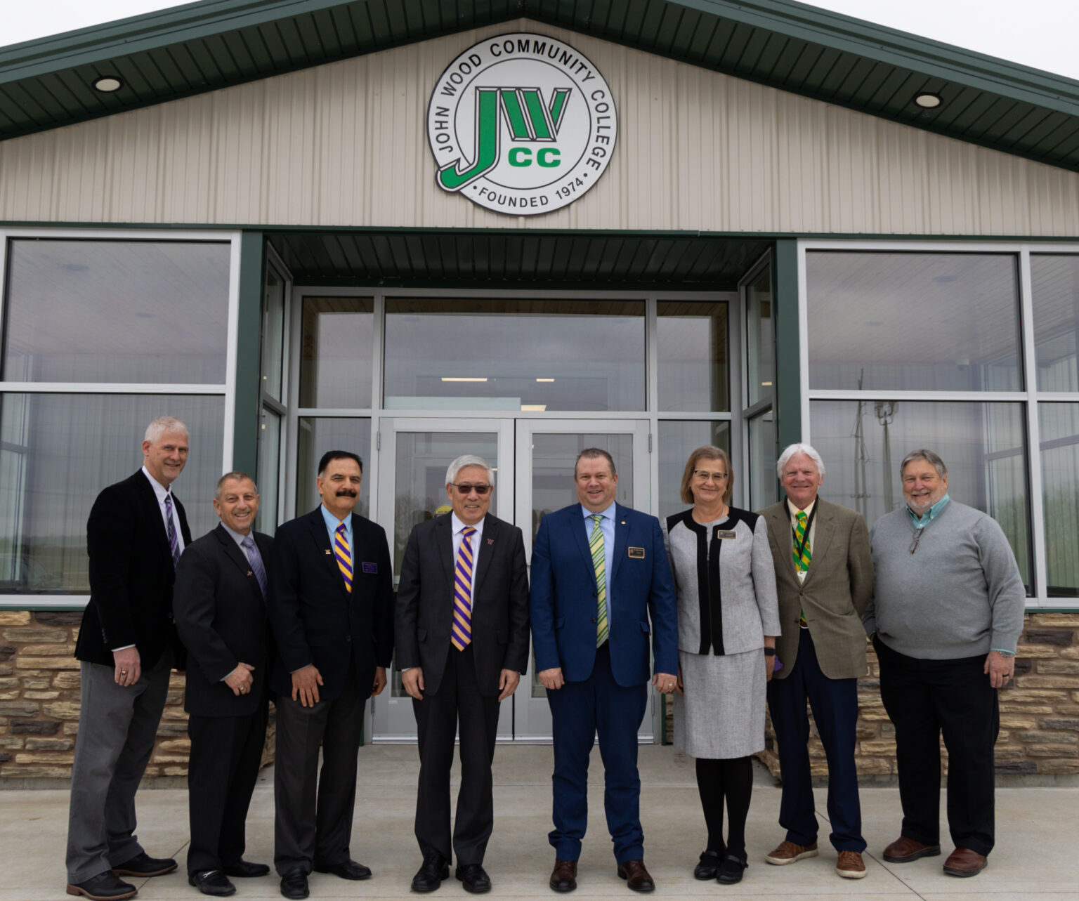 John Wood, Western IL University Sign 2+2 Agreement For Applied Science Program - Vimarsana News