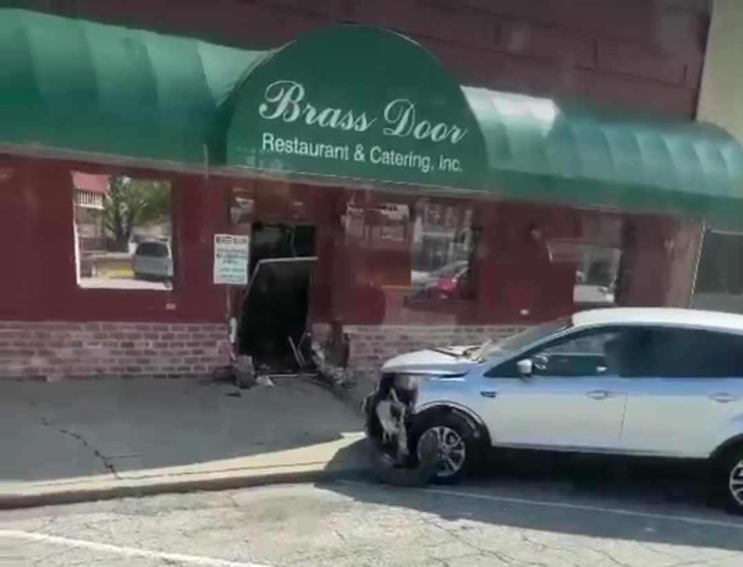 No One Seriously Injured After Vehicle Strikes Brass Door Front Entrance - Vimarsana News